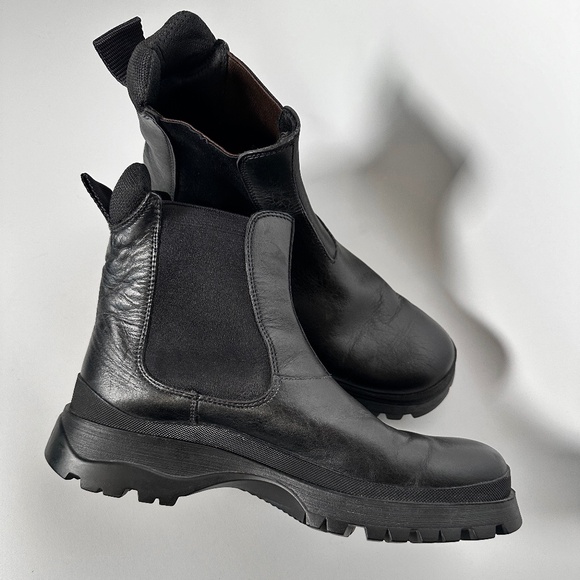 Prada - Brixxen Lug Sole Chelsea Boot Ankle -  Black Leather - Mens US 10.5 - Picture 1 of 7
